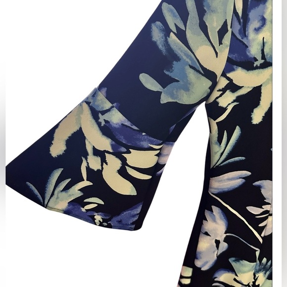 Vince Camuto Dark Navy Floral Print Dress size 8 - Picture 4 of 9